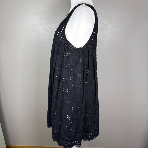 Anthropologie Maeve Black Eyelet Luci Swing Mini Dress size Small Cotton Lined - Picture 4 of 10